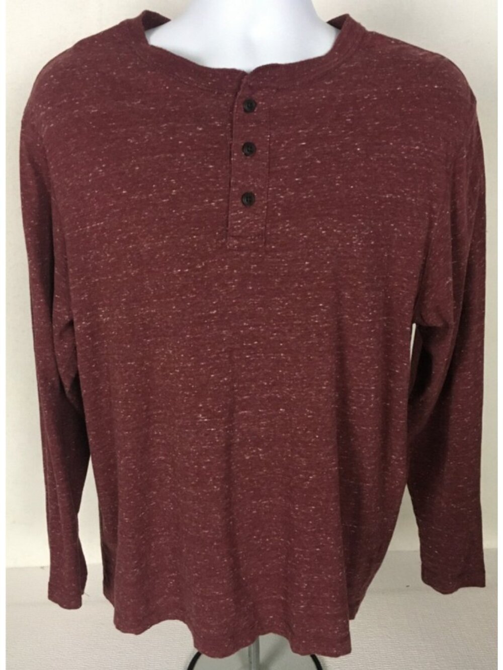 Roundtree and Yorke Henley Shirt Size M Red Soft Wash Collection Long Sleeves